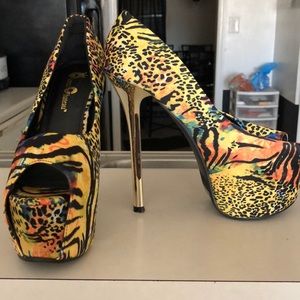 Peep toe Women stilettos